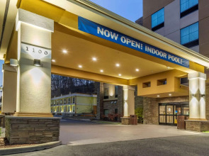 Comfort Inn & Suites Pittsburgh South