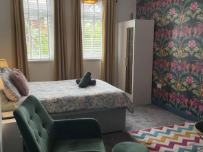 Luxury studio apartment near Birmingham citycentre