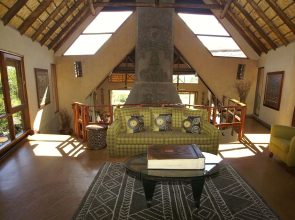 Lukimbi Safari Lodge