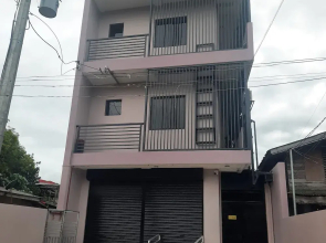 Lorraines Suites
