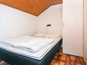 10 Person Holiday Home in Glesborg-by Traum