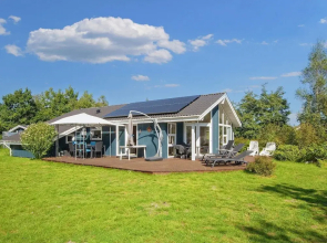 Serene Holiday Home in Juelsminde near Beach