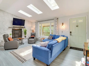 Community Pools & Hot Tub: Albrightsville Cottage!