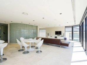 Luxurious Resort Living House