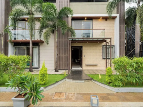 Alaya Stays - Imperial Calista 4BHK near Khandala Hills