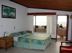 Travellers Beach Resort