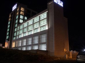 Zin D Home Dudullu Suits