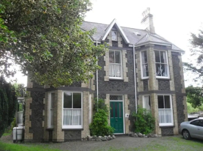 6-bed House in Snowdonia With Your own Private pub