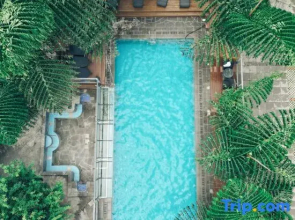 Yuexinyuan Hot Spring Resort Hotel