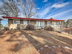 Lakefront Hot Springs Vacation Rental w/ Dock