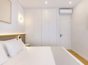 Michalakopoulou Cover & Bright Apartment