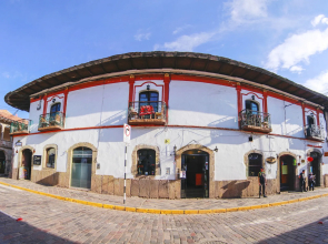 The Grasshopper Hostal Plaza de Armas