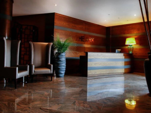 Oak Plaza Suites