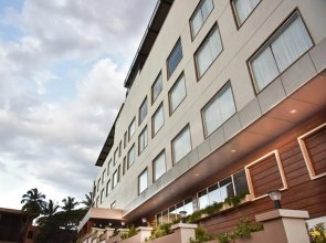Phlox Hotel Hubli