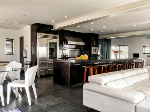 Posh South Beach Hostel