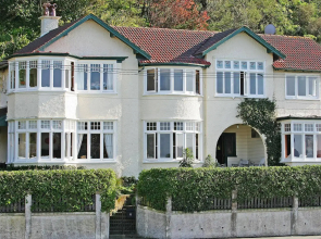 Beachfront Wellington Bed and Breakfast