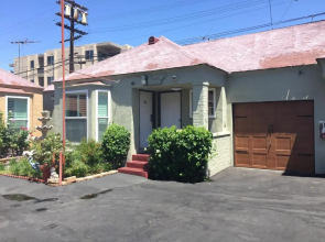 El Royale Gardens Near Universal Studios