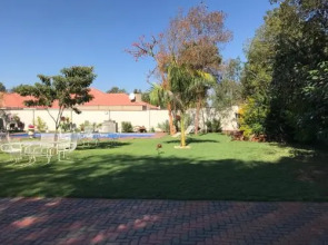 Mandara Beeston guest house