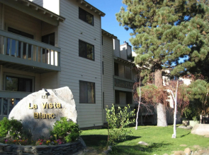 La Vista Blanc by Mammoth Reservation Bureau