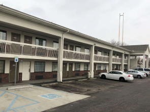 Days Inn by Wyndham Indianapolis South