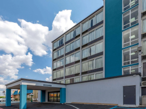 Baymont by Wyndham Laredo