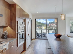 The Lion Vail- 4 BR Modern Mountain Luxury by RedAwning