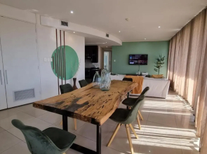 Accommodation Front - The Quays 503 - 6 Sleeper Across the Beachfront