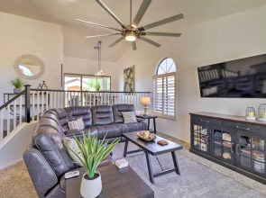 Complimentary Heated Pool: Goodyear Getaway!
