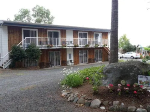Edgewater Motel