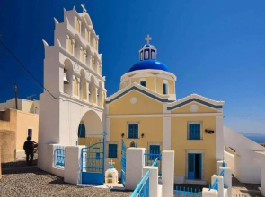 Sisyphus House in Santorini
