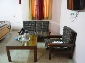 1 BR Guest house in Ganpati Nagar, Jaipur, by GuestHouser (EF86)