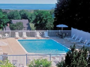 Sea Lion Motel and Cottages