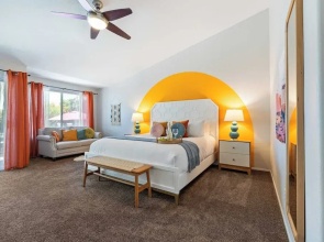 Larrea by Avantstay Luxurious Oasis w/ Pool & Hot Tub!