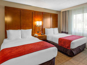 Comfort Suites Oakbrook Terrace near Oakbrook Center