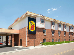 Super 8 By Wyndham Colorado Springs/Afa Area
