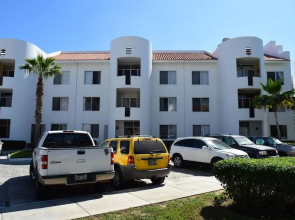 Peninsula 106 2 BR by Casago