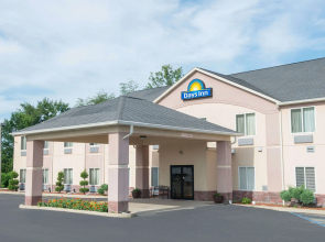 Days Inn by Wyndham Sullivan