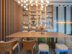 Shuyue Hotel (Shaoxing Lu Xun's Hometown Resort Area Olympic Sports Center Store)