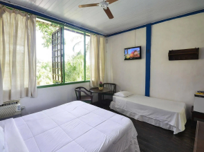 Porto Pousada Saco da Capela