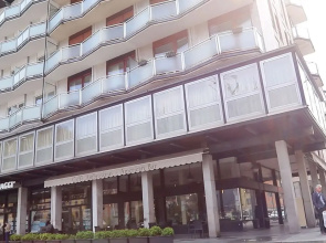 Como Lake Suites