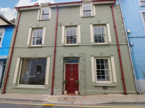 18 Main Street
