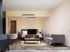 Chic Design Prime Location Large Studio With Private Garden and Shared Pool