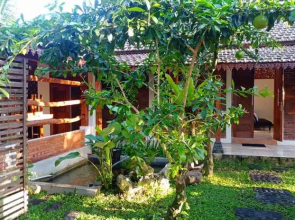 Angler Homestay & Joglo