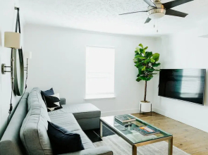 The Vinyl at Music Row - 1 Bedroom Apartment