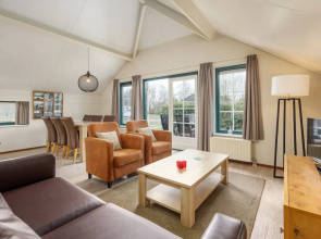 Nice bungalow with a dishwasher, 3 km van Putten