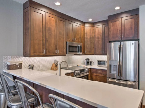 Solitude Mountain Slopeside Ski Condo w/ Hot Tub!