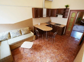 Театральная , 23 2х ком в историческом центре