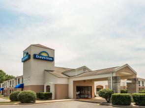 Days Inn by Wyndham Yadkinville
