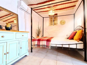 Boutique Traditional Spa Vila newly renovated 2023!
