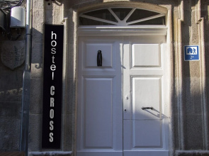 HOSTELCROSS